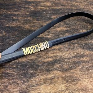 Thin moschino belt size 40